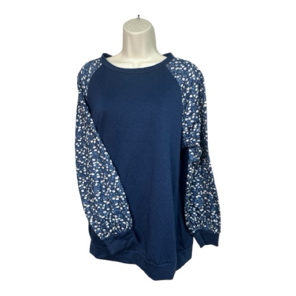 BloomChic Navy Blue Crew Neck Top